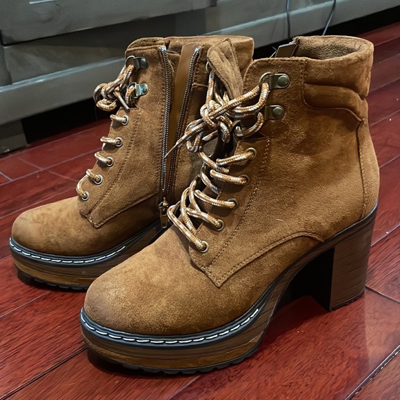 Suade tan boots. Like new. - Picture 2 of 4